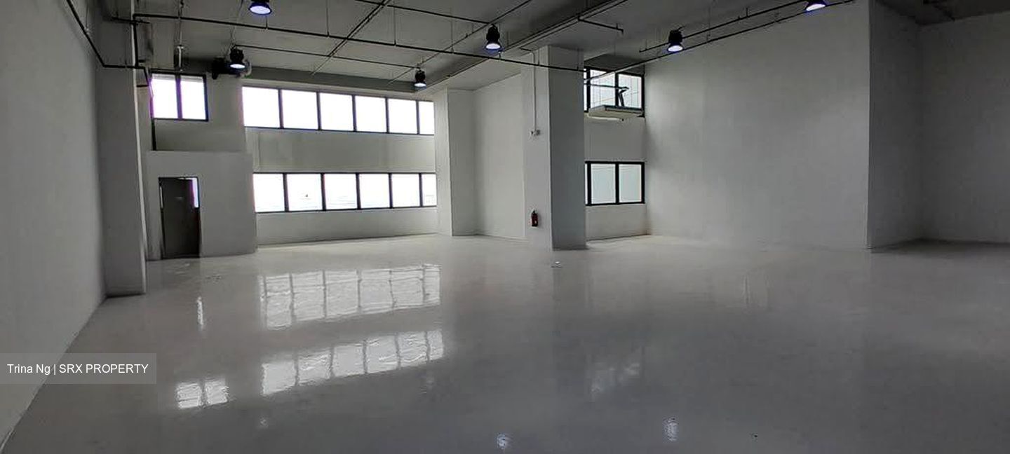 Carros Centre (D25), Factory #626965381